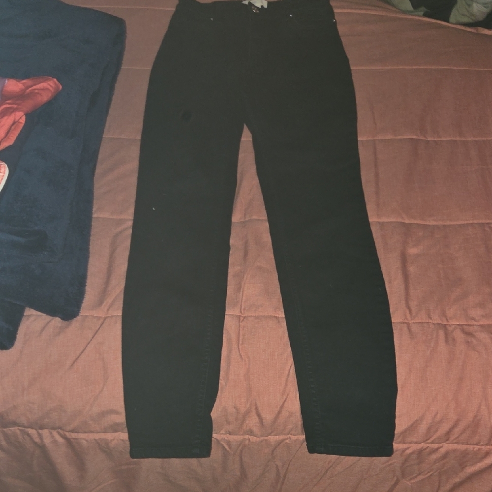 H&M Black Skinny Jeans with Classic Style
